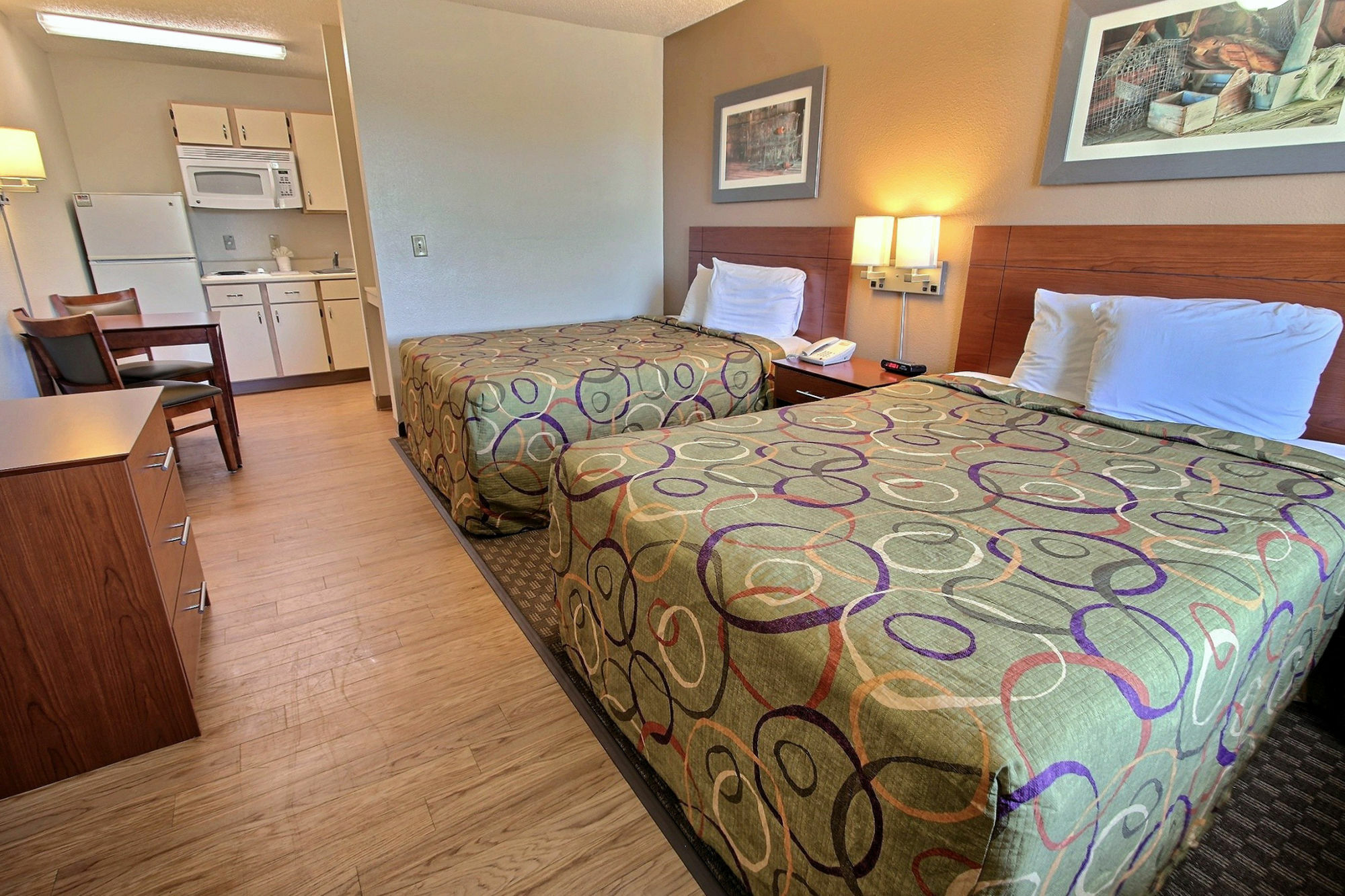 Sun Suites Of 체서피크 외부 사진