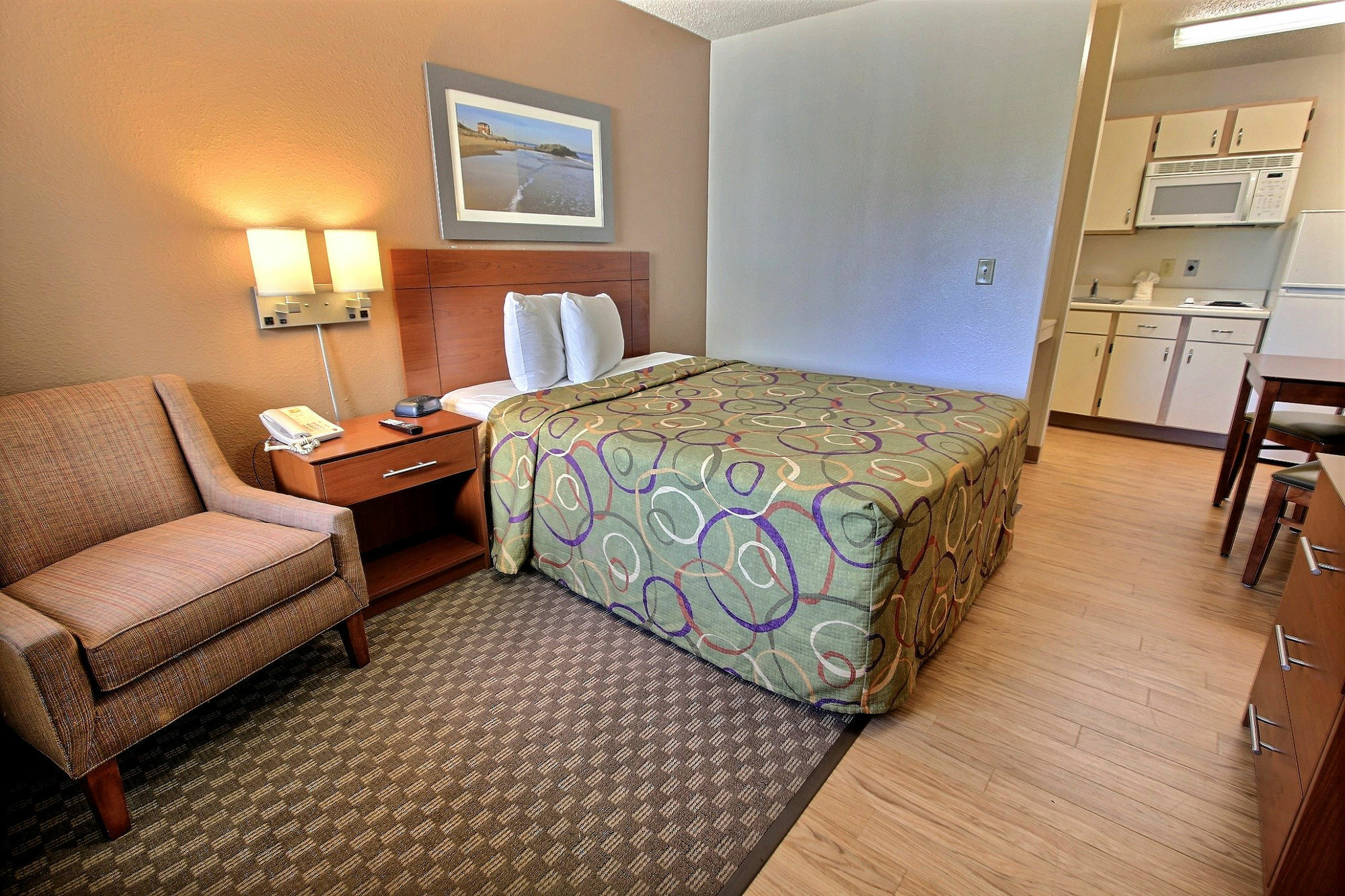 Sun Suites Of 체서피크 외부 사진